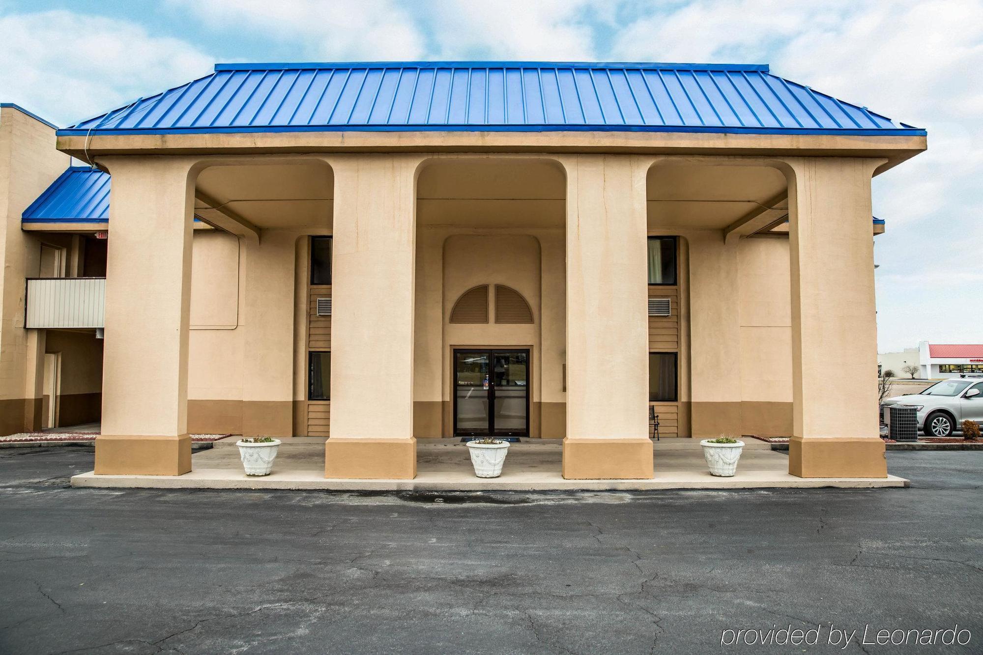 Rodeway Inn & Suites Plymouth Hwy 64 Экстерьер фото